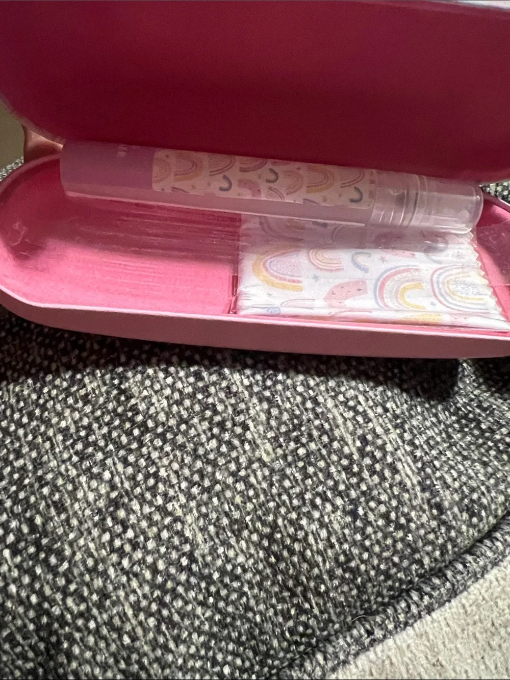NWT Kids Rainbow Print Glasses Case Clean Kit